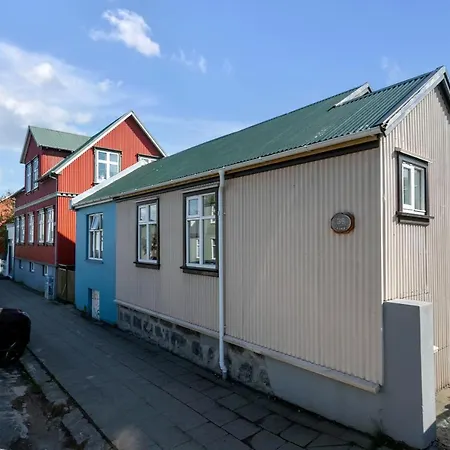 Vibrant 1br In Apartment *